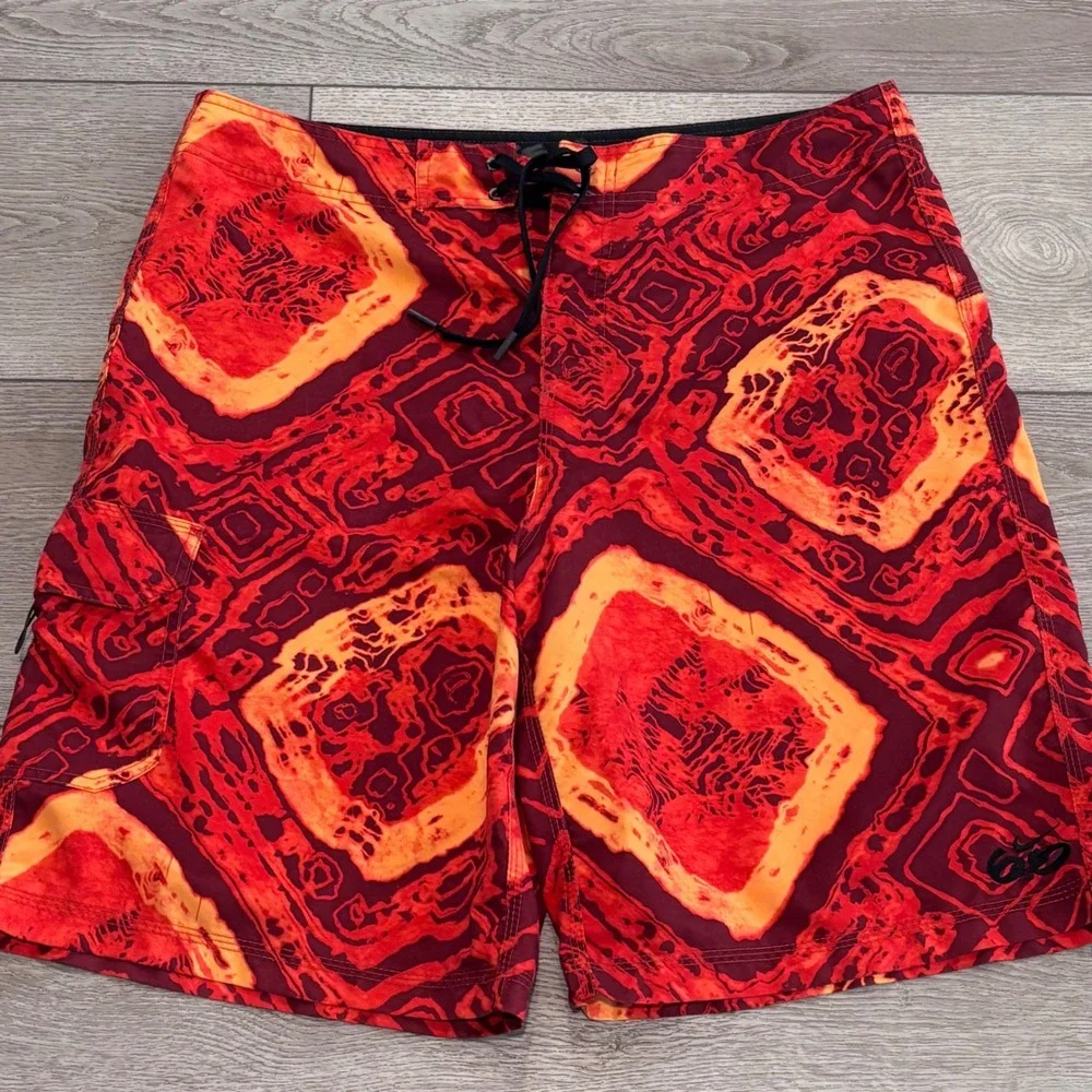 Nike 6.0 Board Shorts Mens 36 Red Orange Geometric Psychedelic Swim Trunks
